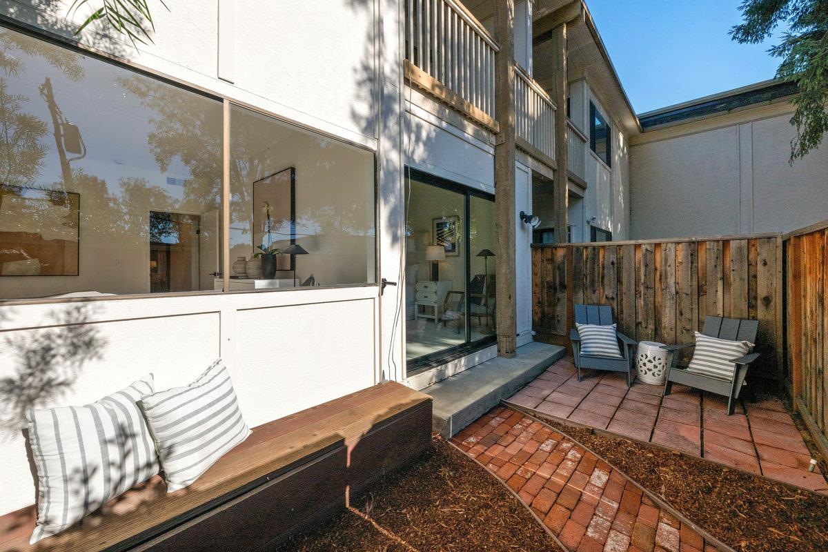 Detail Gallery Image 16 of 20 For 1308 Woodside Rd, Redwood City,  CA 94061 - 2 Beds | 2 Baths