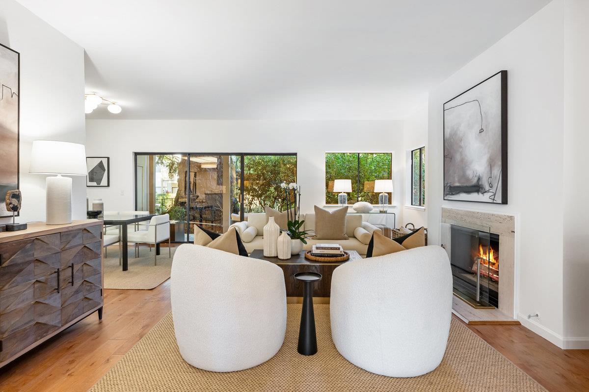 Detail Gallery Image 4 of 20 For 1308 Woodside Rd, Redwood City,  CA 94061 - 2 Beds | 2 Baths