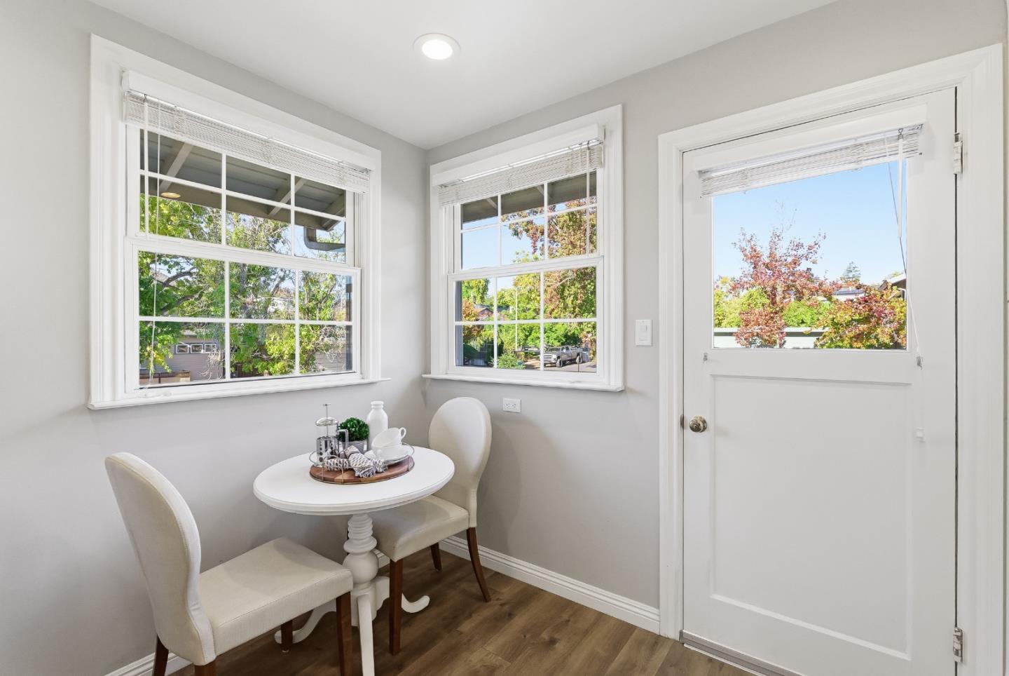 Detail Gallery Image 17 of 40 For 1103 Connecticut Dr, Redwood City,  CA 94061 - 3 Beds | 2 Baths