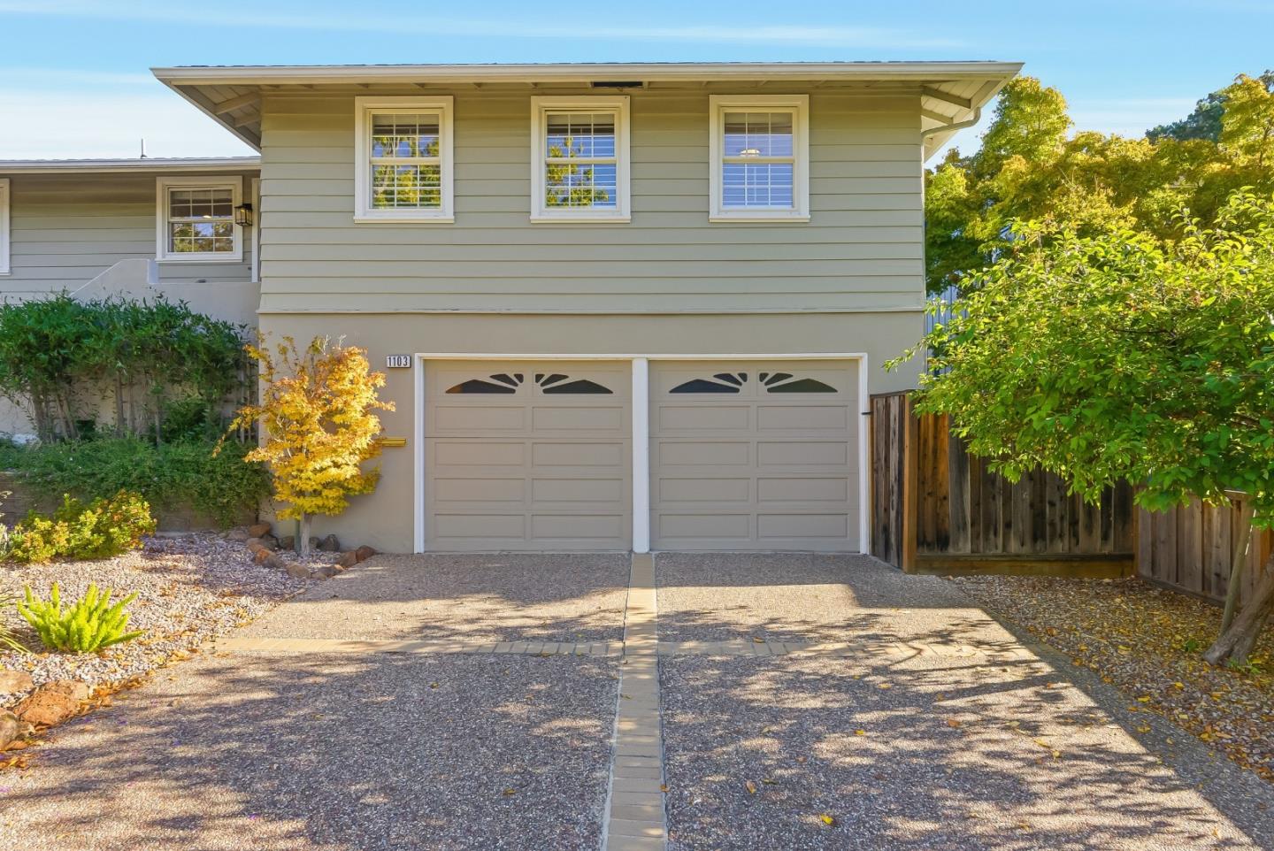 Detail Gallery Image 3 of 40 For 1103 Connecticut Dr, Redwood City,  CA 94061 - 3 Beds | 2 Baths