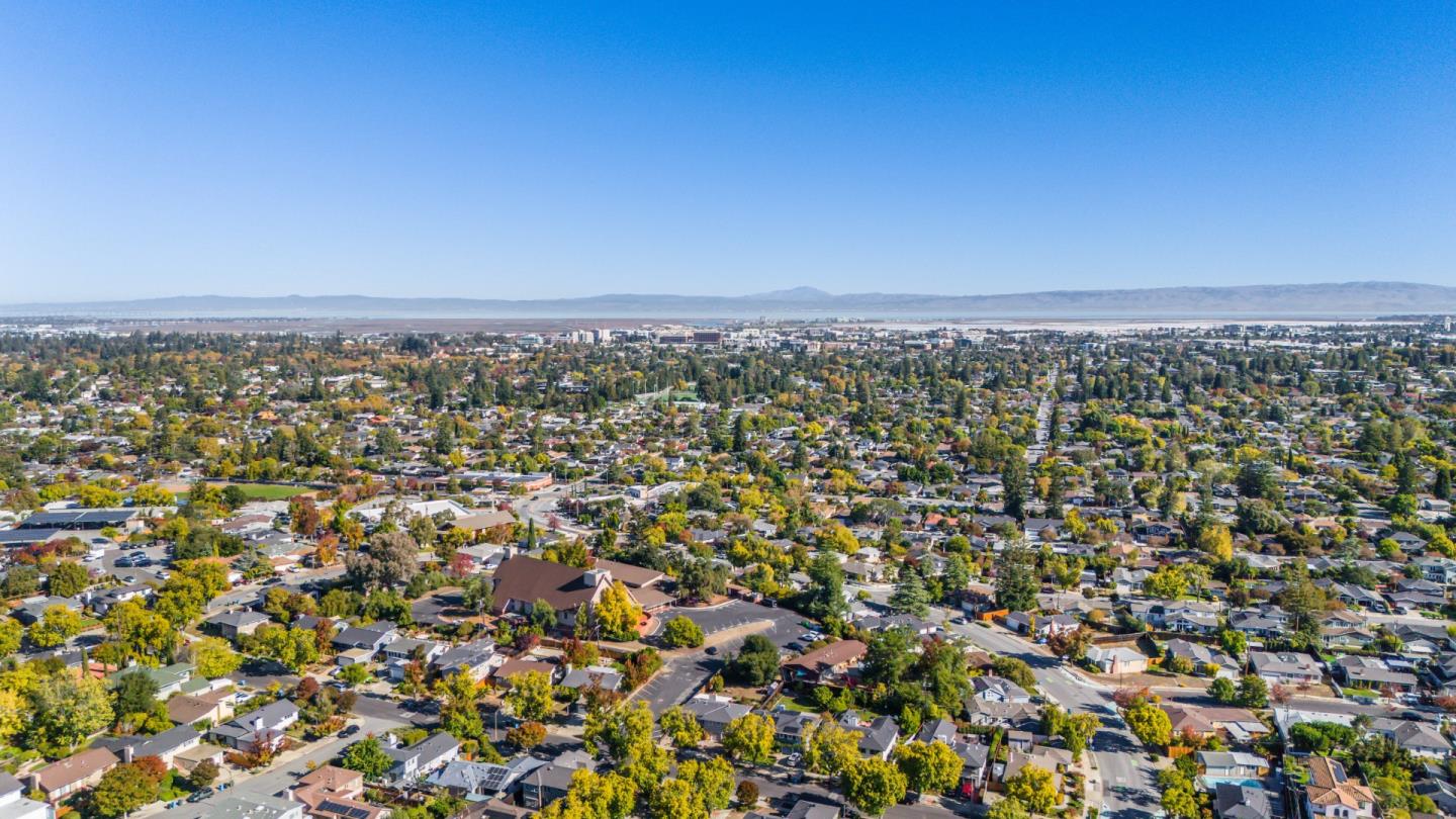 Detail Gallery Image 39 of 40 For 1103 Connecticut Dr, Redwood City,  CA 94061 - 3 Beds | 2 Baths
