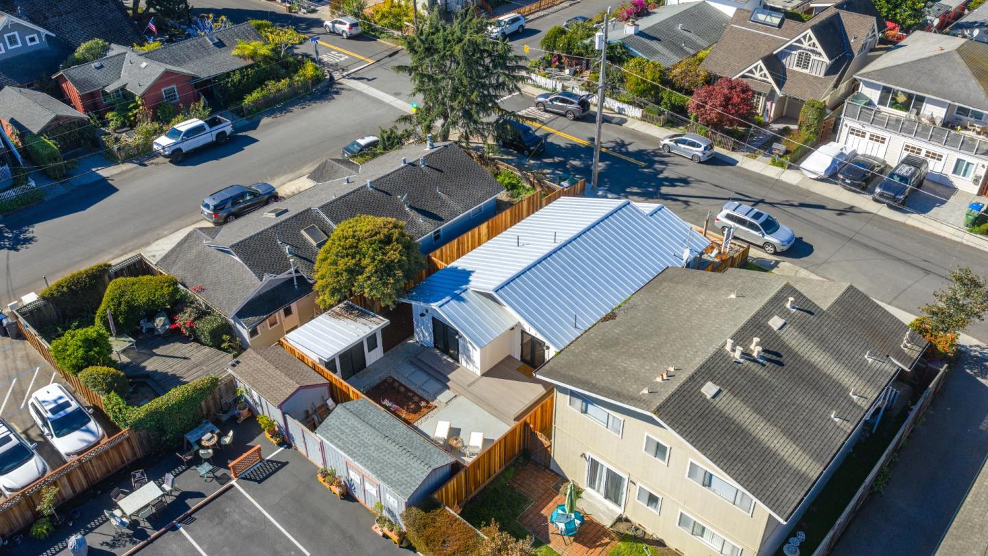 Detail Gallery Image 32 of 37 For 604 Oak Dr, Capitola,  CA 95010 - 2 Beds | 1 Baths