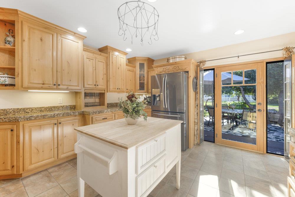 Detail Gallery Image 7 of 47 For 17235 Hill Rd, Morgan Hill,  CA 95037 - 3 Beds | 2 Baths