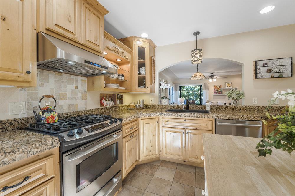 Detail Gallery Image 8 of 47 For 17235 Hill Rd, Morgan Hill,  CA 95037 - 3 Beds | 2 Baths