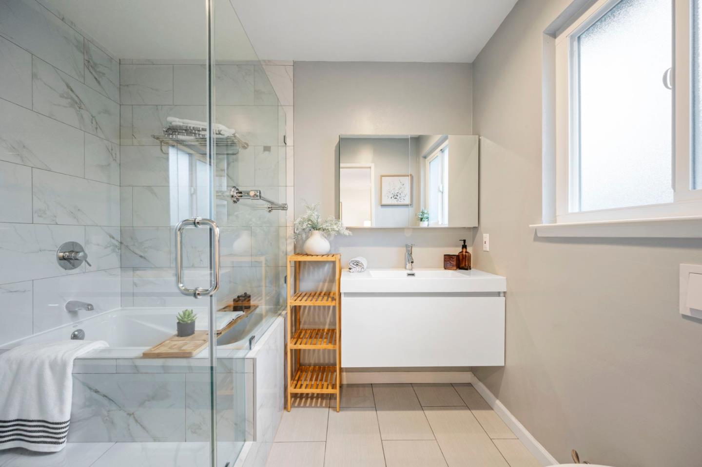 Detail Gallery Image 38 of 56 For 472 Gymkhana Rd, San Mateo,  CA 94403 - 3 Beds | 2 Baths