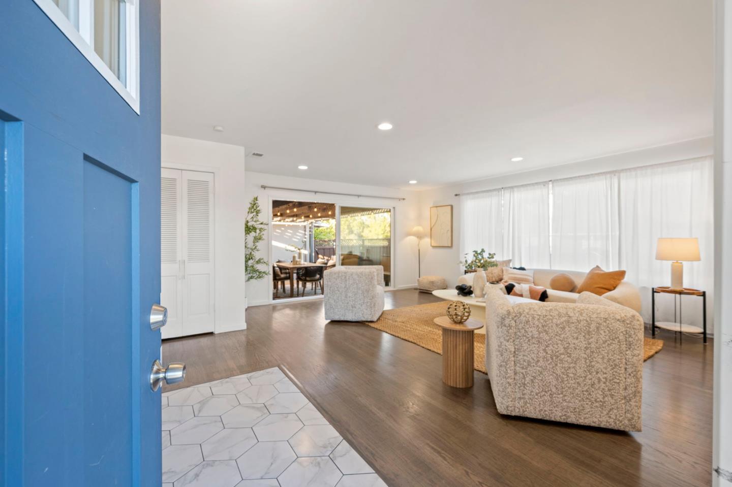 Detail Gallery Image 7 of 56 For 472 Gymkhana Rd, San Mateo,  CA 94403 - 3 Beds | 2 Baths