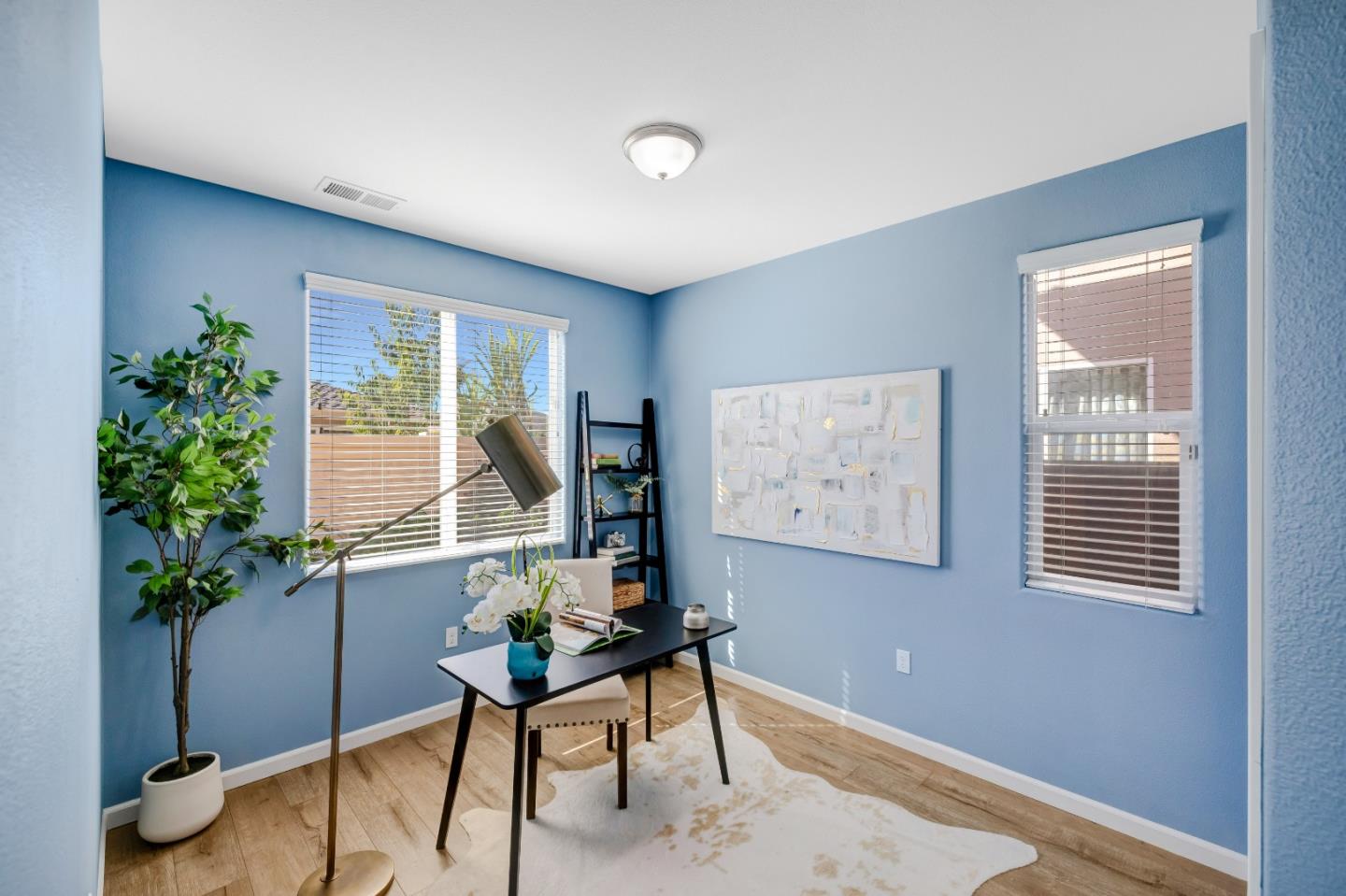 Detail Gallery Image 16 of 18 For 1690 Piazza Dr, Salinas,  CA 93905 - 5 Beds | 3 Baths