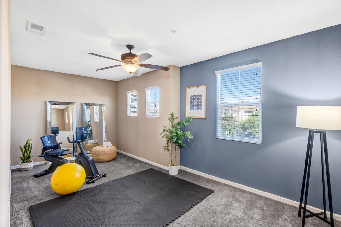 Detail Gallery Image 17 of 18 For 1690 Piazza Dr, Salinas,  CA 93905 - 5 Beds | 3 Baths