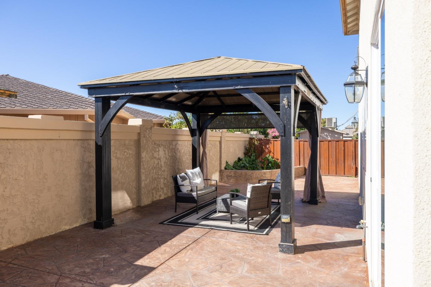 Detail Gallery Image 18 of 18 For 1690 Piazza Dr, Salinas,  CA 93905 - 5 Beds | 3 Baths