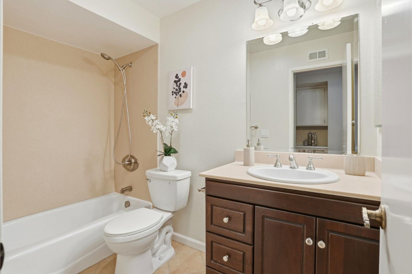 Detail Gallery Image 33 of 41 For 7612 Elderwood Ct, Cupertino,  CA 95014 - 4 Beds | 2 Baths