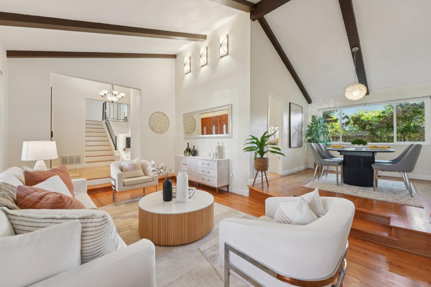 Detail Gallery Image 10 of 69 For 5330 Avenida Almendros, San Jose,  CA 95123 - 4 Beds | 3 Baths