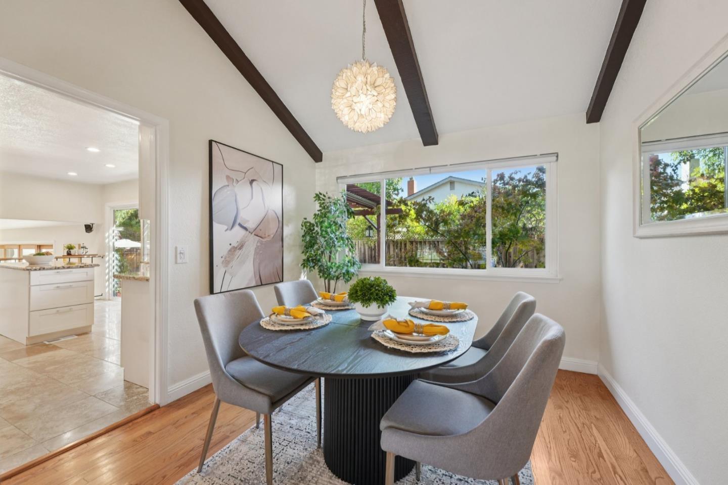 Detail Gallery Image 11 of 69 For 5330 Avenida Almendros, San Jose,  CA 95123 - 4 Beds | 3 Baths