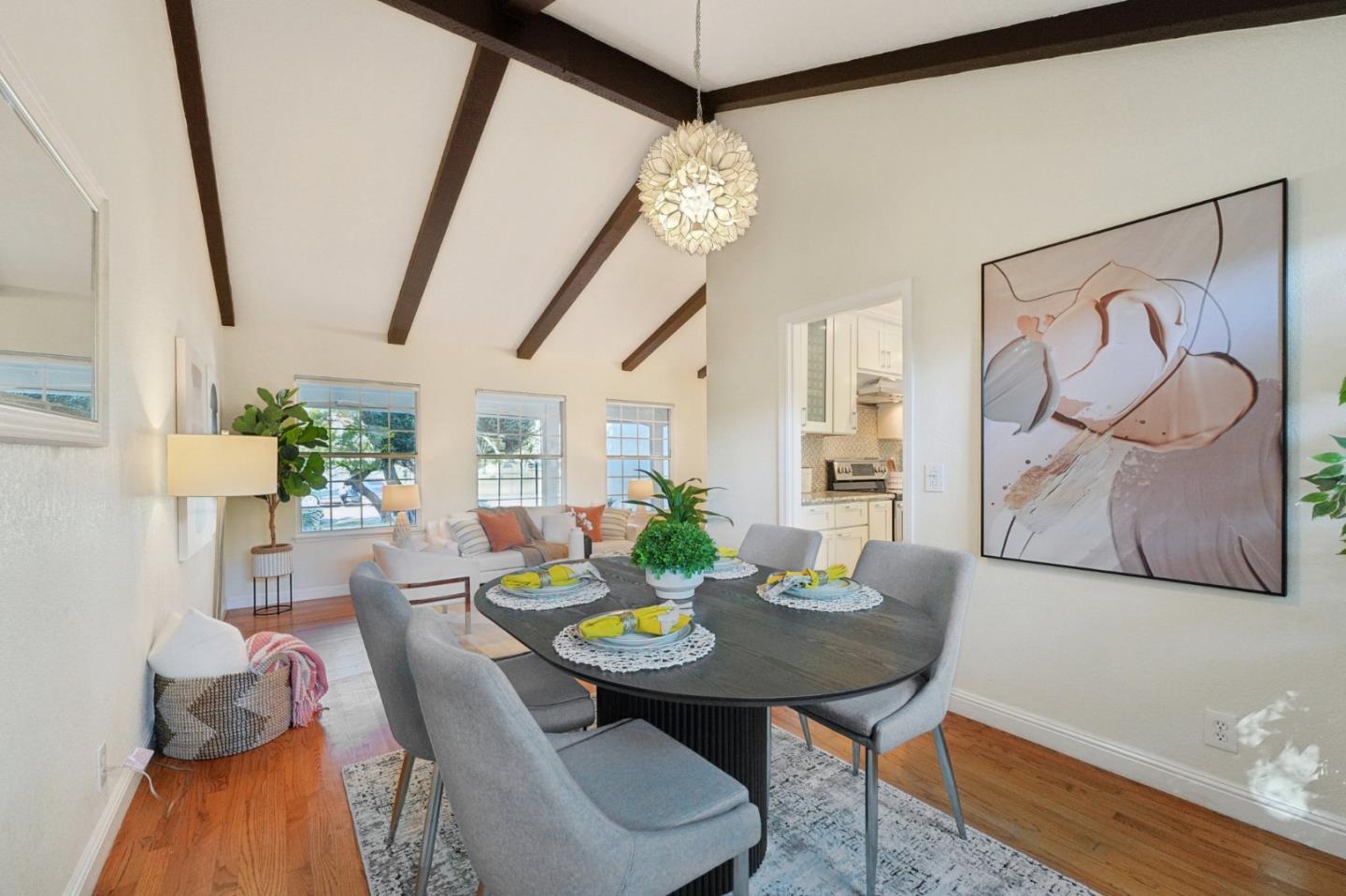 Detail Gallery Image 12 of 69 For 5330 Avenida Almendros, San Jose,  CA 95123 - 4 Beds | 3 Baths