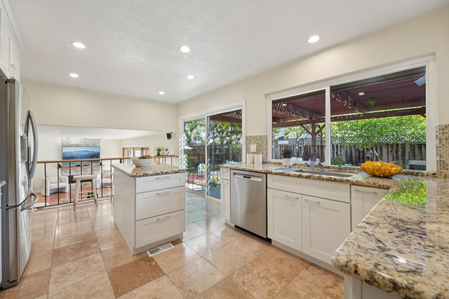 Detail Gallery Image 16 of 69 For 5330 Avenida Almendros, San Jose,  CA 95123 - 4 Beds | 3 Baths