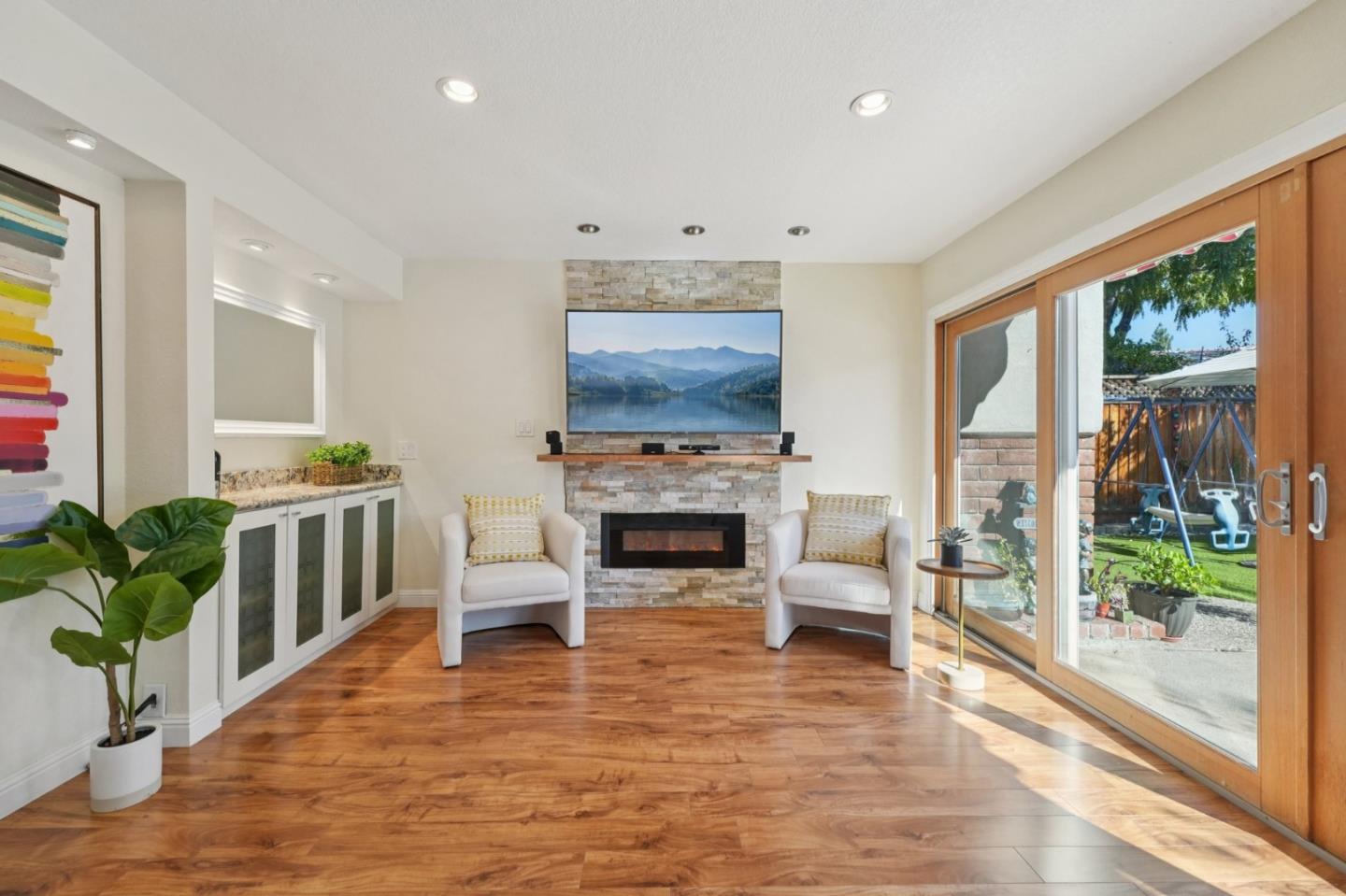 Detail Gallery Image 21 of 69 For 5330 Avenida Almendros, San Jose,  CA 95123 - 4 Beds | 3 Baths