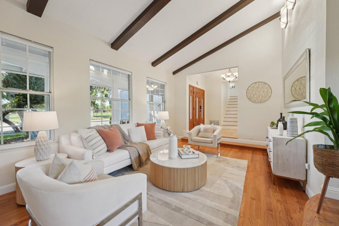 Detail Gallery Image 5 of 69 For 5330 Avenida Almendros, San Jose,  CA 95123 - 4 Beds | 3 Baths