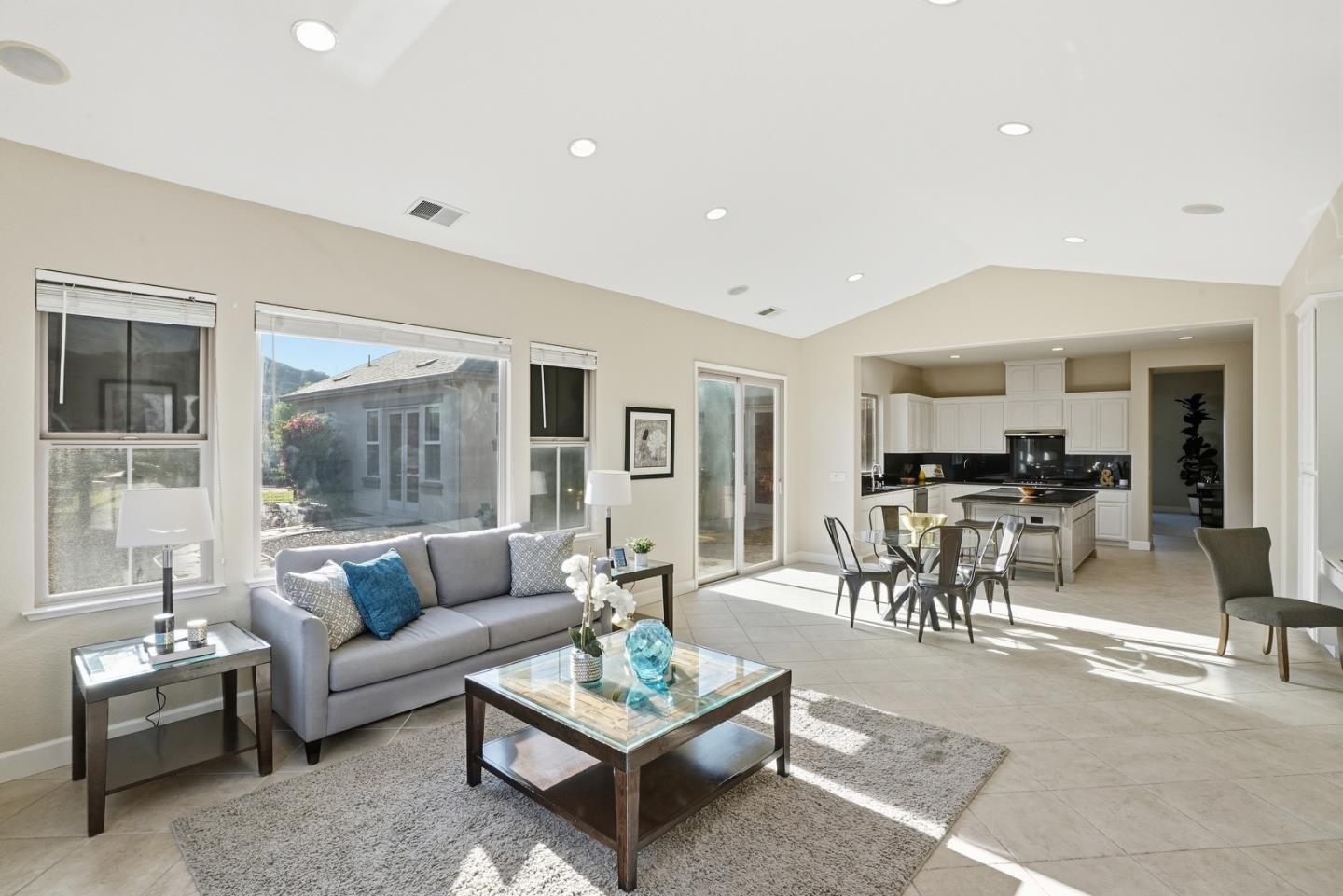 Detail Gallery Image 20 of 70 For 979 via Rodriguez, San Juan Bautista,  CA 95045 - 3 Beds | 2/1 Baths