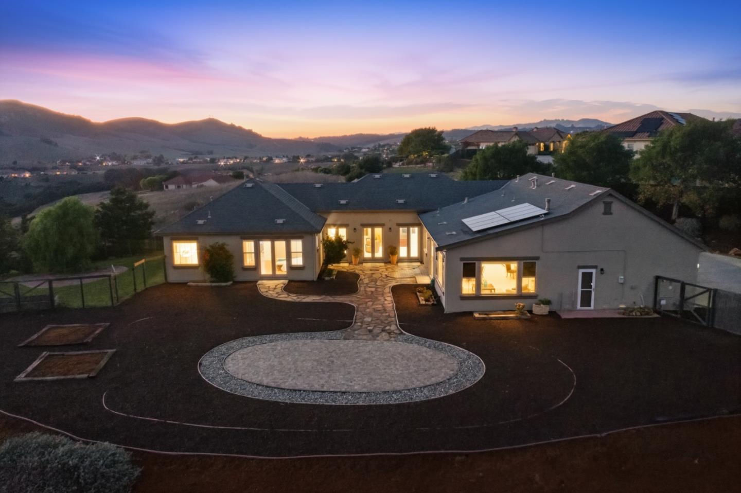 Detail Gallery Image 64 of 70 For 979 via Rodriguez, San Juan Bautista,  CA 95045 - 3 Beds | 2/1 Baths