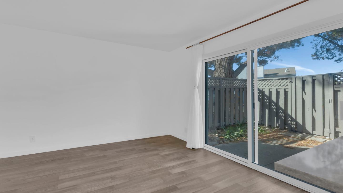 Detail Gallery Image 10 of 18 For 844 Magellan Ln, Foster City,  CA 94404 - 3 Beds | 2/1 Baths