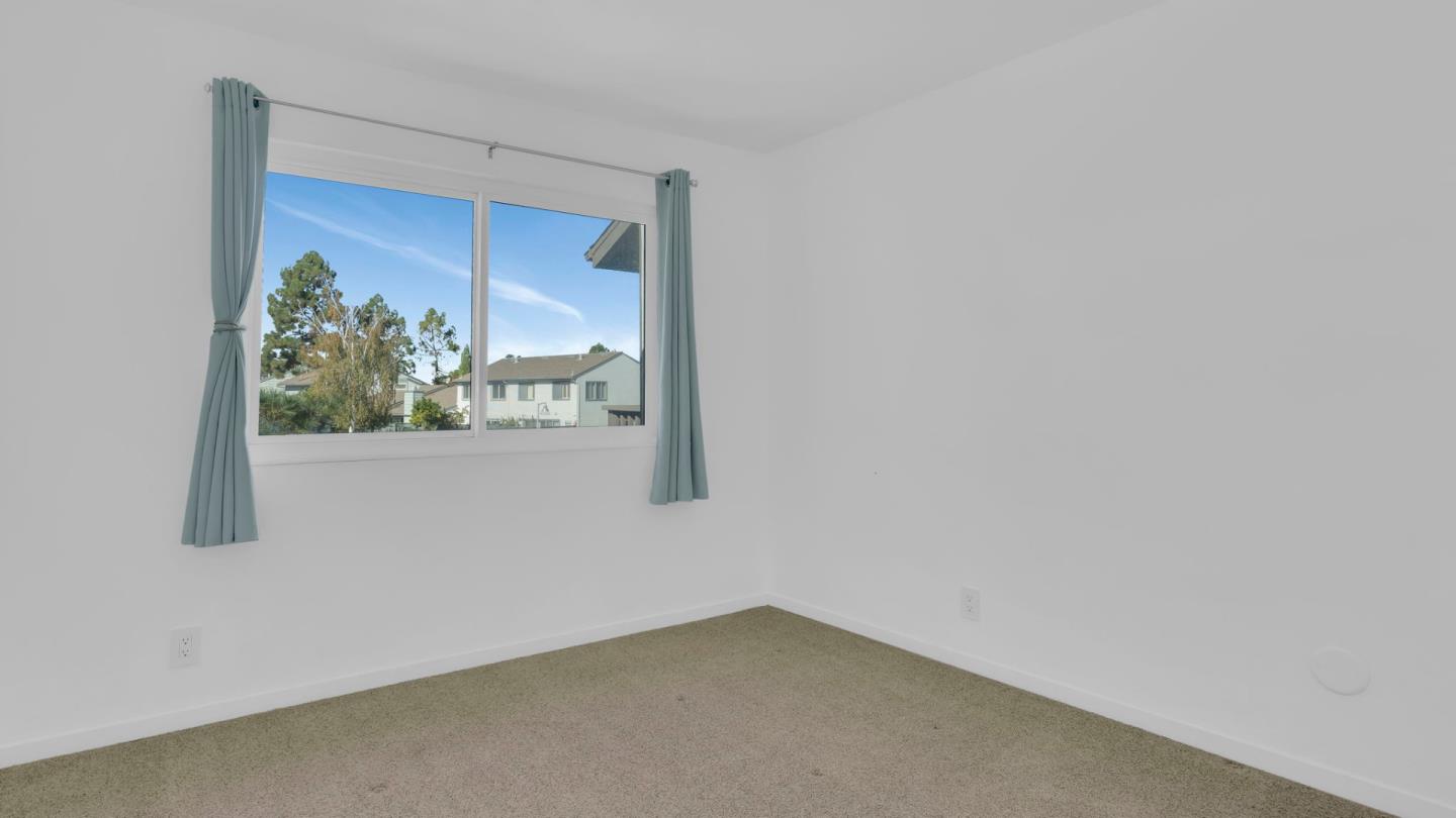 Detail Gallery Image 13 of 18 For 844 Magellan Ln, Foster City,  CA 94404 - 3 Beds | 2/1 Baths