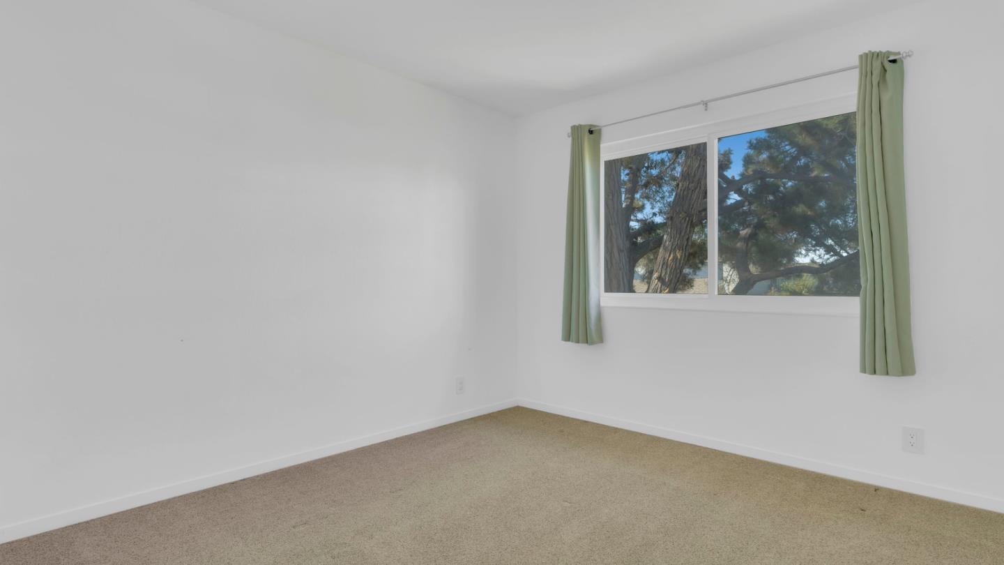 Detail Gallery Image 15 of 18 For 844 Magellan Ln, Foster City,  CA 94404 - 3 Beds | 2/1 Baths