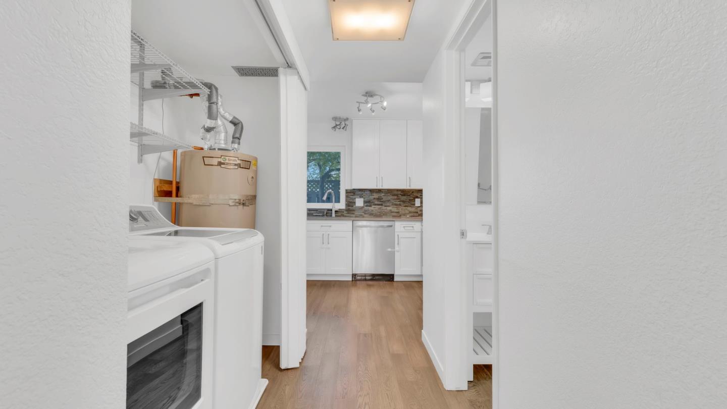 Detail Gallery Image 5 of 18 For 844 Magellan Ln, Foster City,  CA 94404 - 3 Beds | 2/1 Baths