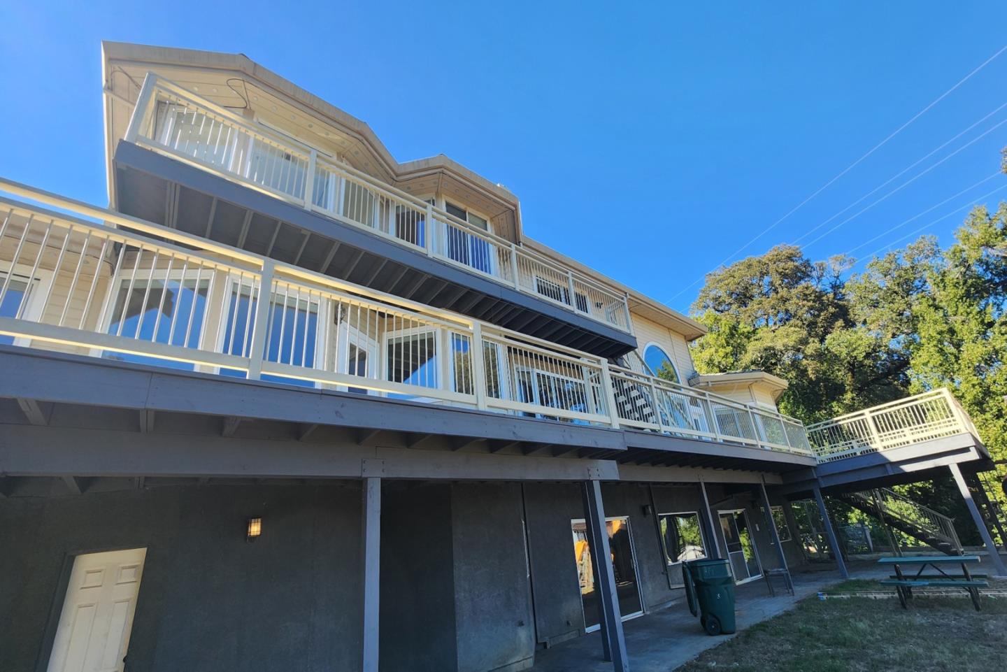 Detail Gallery Image 4 of 60 For 245 Heacox Rd, Woodside,  CA 94062 - 5 Beds | 5 Baths