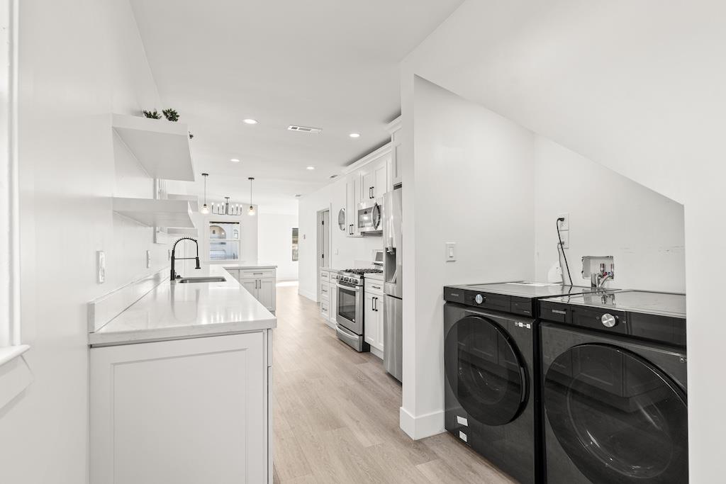 Detail Gallery Image 7 of 18 For 1463 103rd Ave, Oakland,  CA 94603 - 4 Beds | 2 Baths