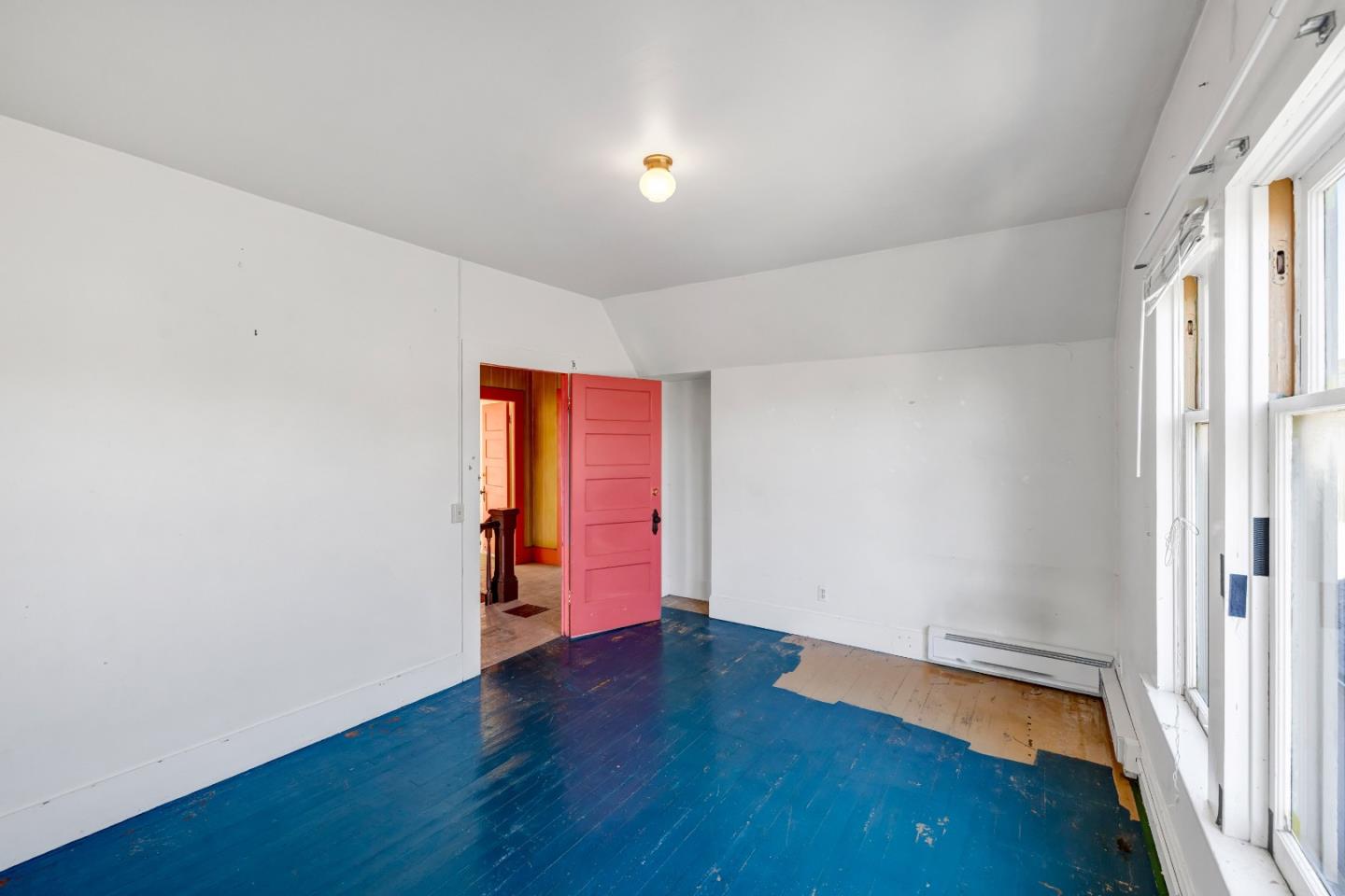 Detail Gallery Image 22 of 30 For 486 Van Buren St, Monterey,  CA 93940 - 5 Beds | 3 Baths