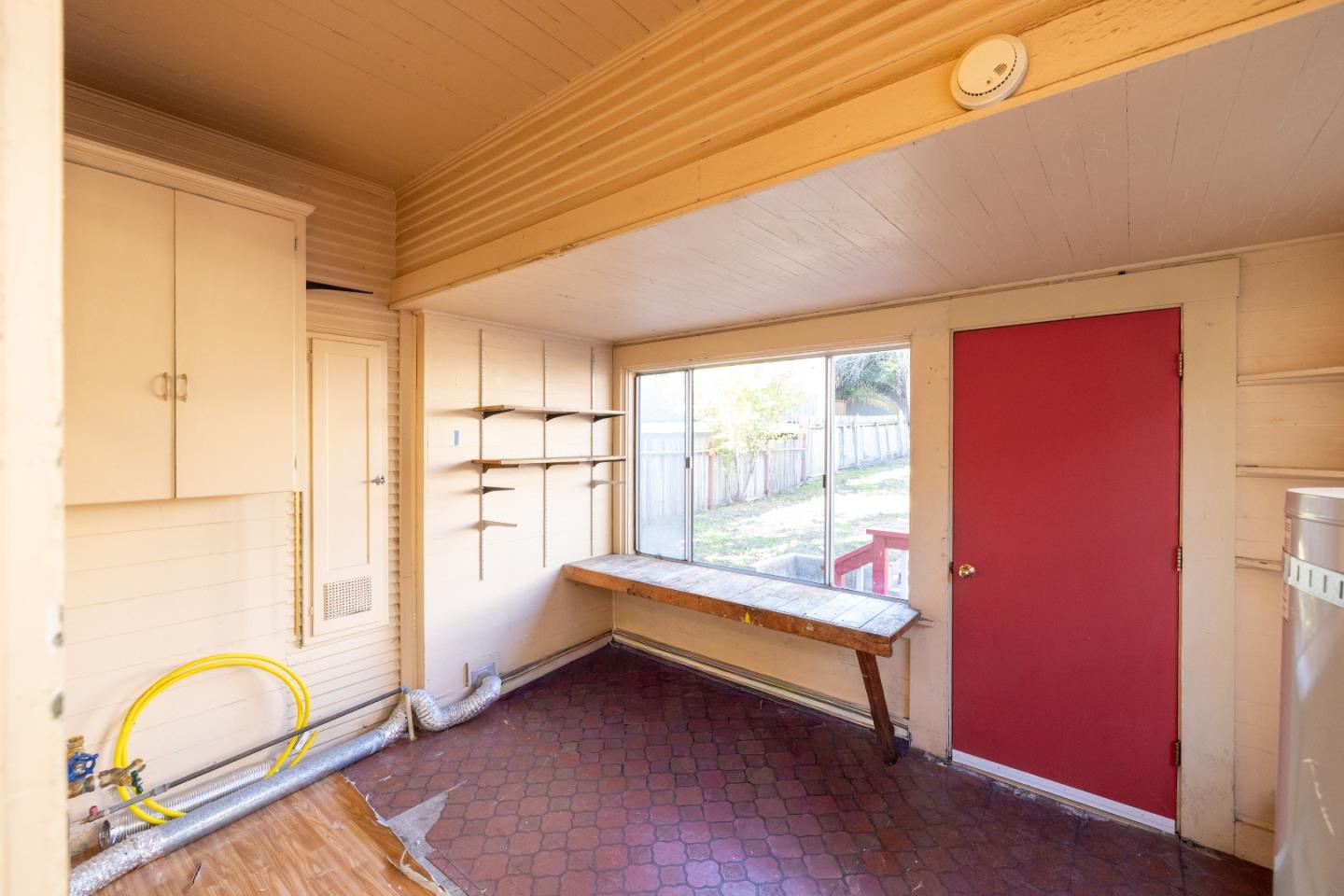 Detail Gallery Image 28 of 30 For 486 Van Buren St, Monterey,  CA 93940 - 5 Beds | 3 Baths