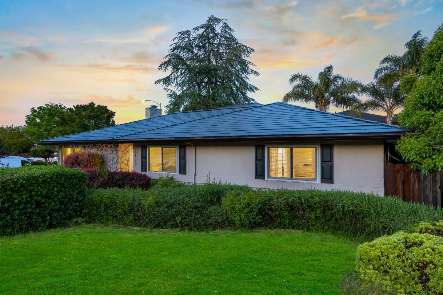 Detail Gallery Image 4 of 43 For 8120 Catalina Ct, Gilroy,  CA 95020 - 4 Beds | 2 Baths