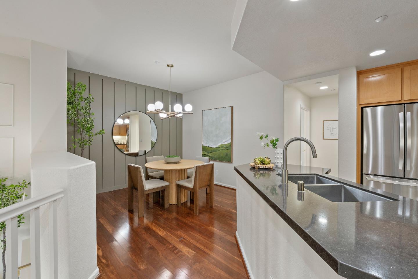 Detail Gallery Image 12 of 51 For 124 Sunol St, San Jose,  CA 95126 - 3 Beds | 3 Baths