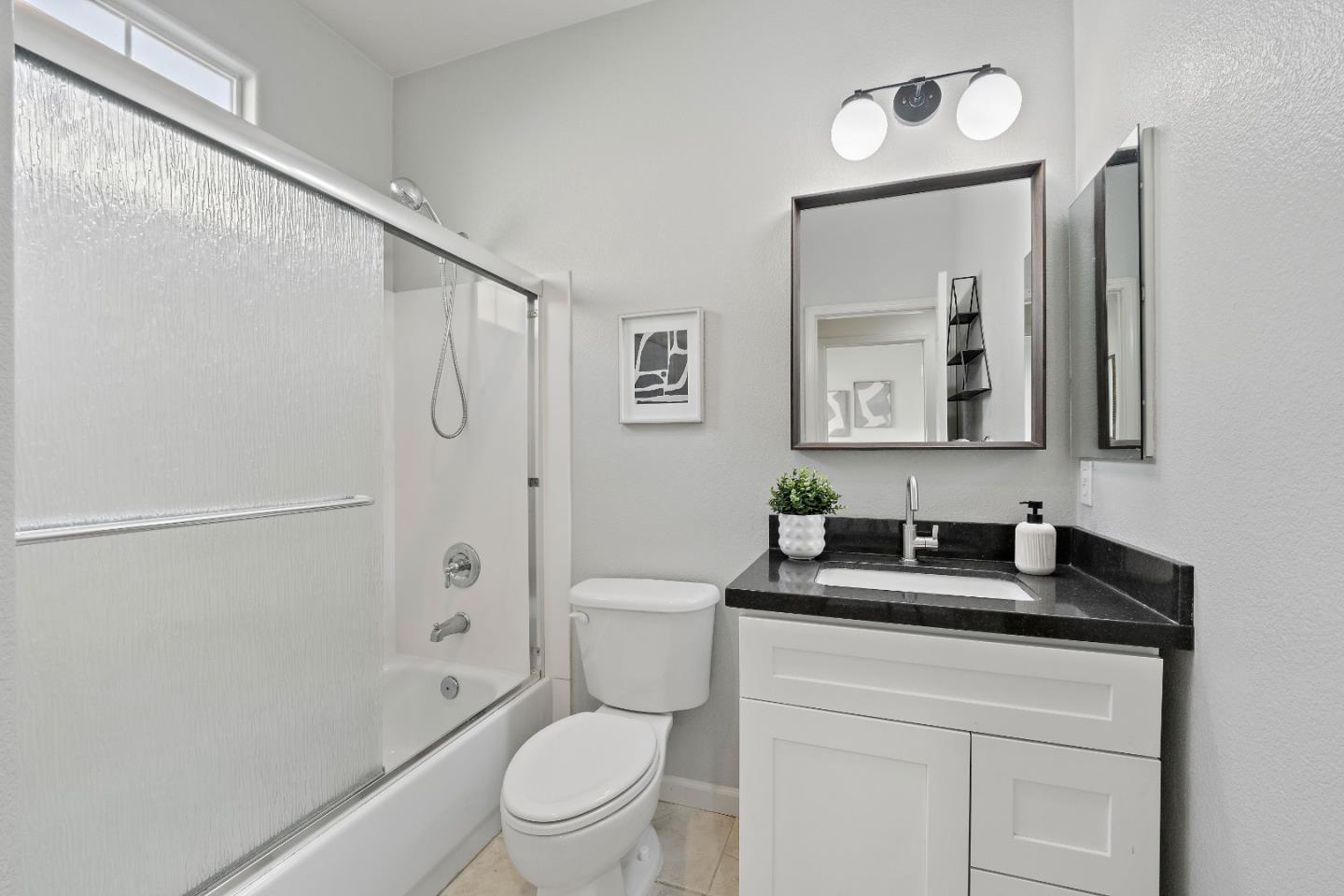 Detail Gallery Image 22 of 51 For 124 Sunol St, San Jose,  CA 95126 - 3 Beds | 3 Baths