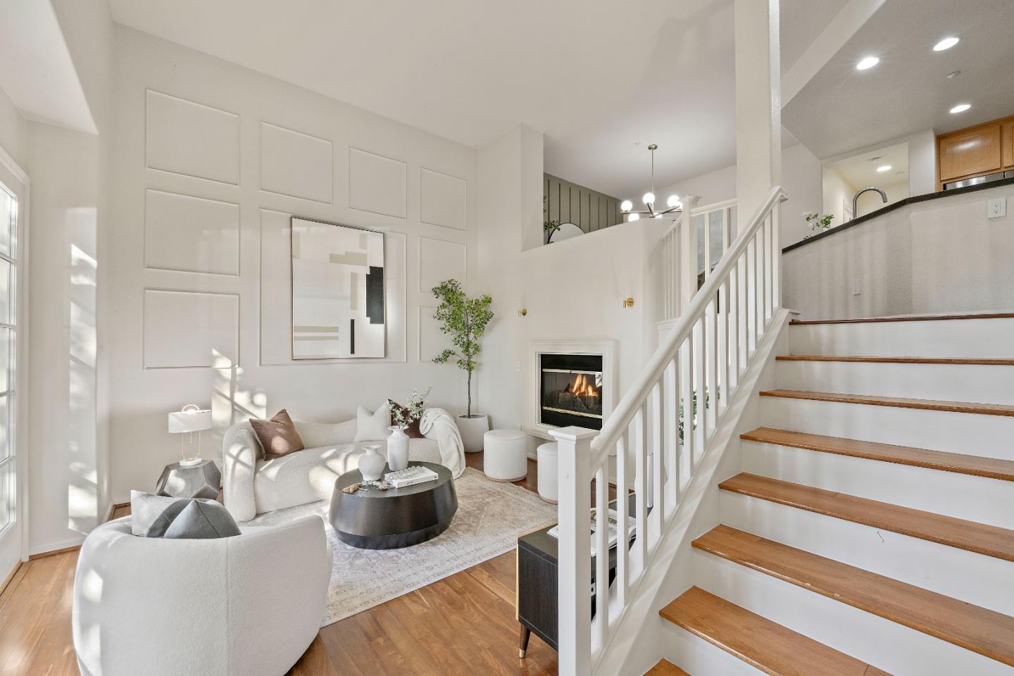 Detail Gallery Image 8 of 51 For 124 Sunol St, San Jose,  CA 95126 - 3 Beds | 3 Baths