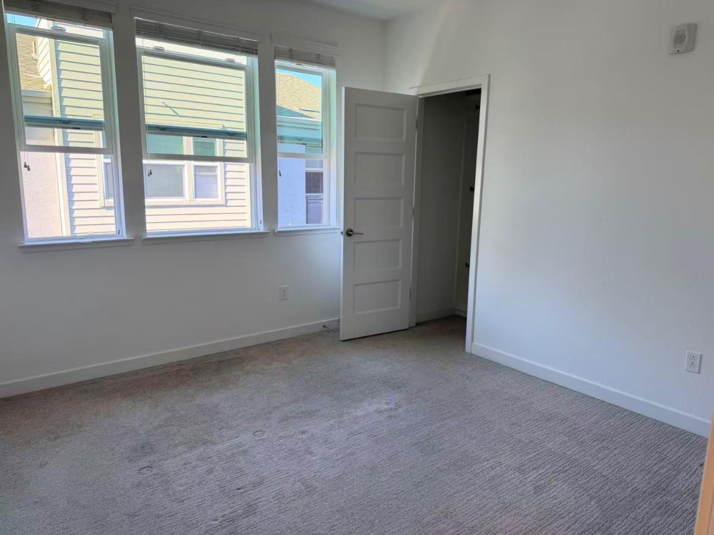 Detail Gallery Image 6 of 15 For 1878 Slate Pl, San Jose,  CA 95133 - 3 Beds | 3 Baths