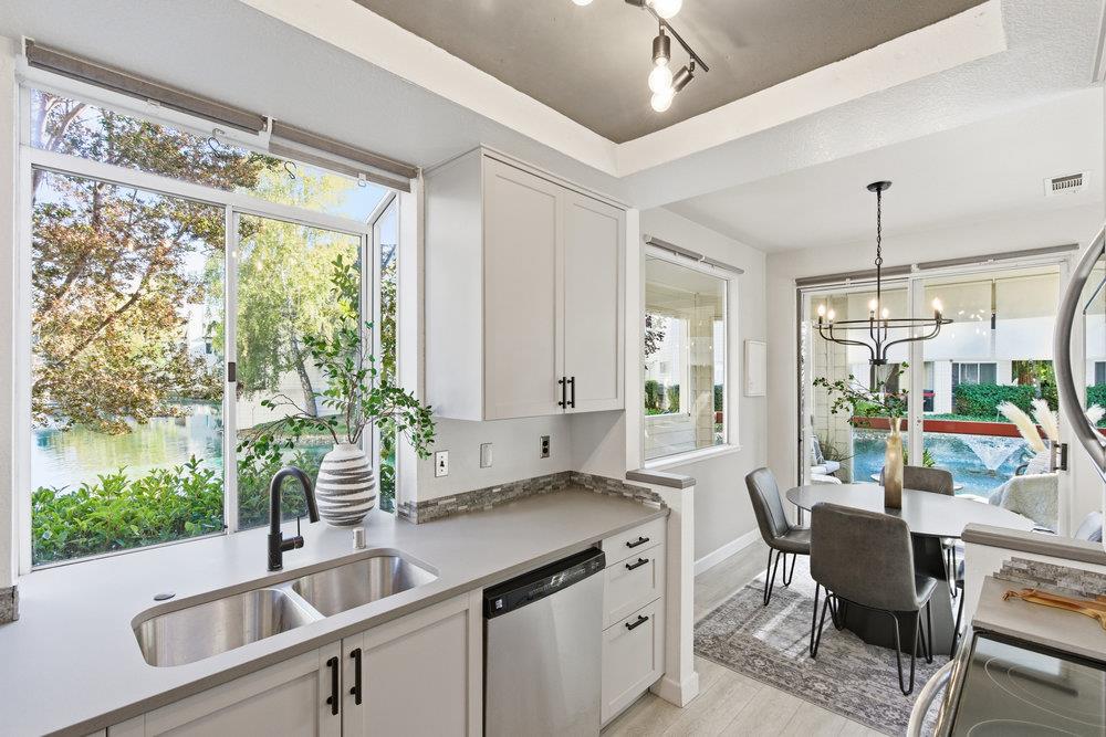 Detail Gallery Image 16 of 63 For 307 Chelsea Way, Redwood City,  CA 94061 - 1 Beds | 1 Baths