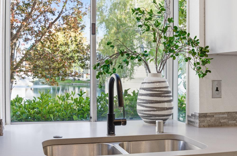 Detail Gallery Image 19 of 63 For 307 Chelsea Way, Redwood City,  CA 94061 - 1 Beds | 1 Baths