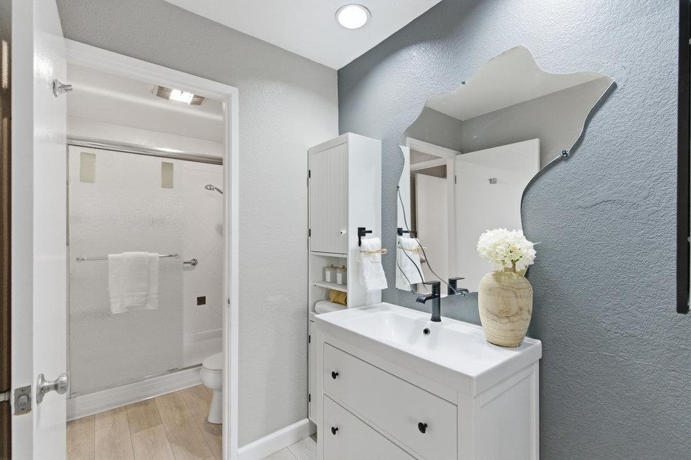 Detail Gallery Image 30 of 63 For 307 Chelsea Way, Redwood City,  CA 94061 - 1 Beds | 1 Baths