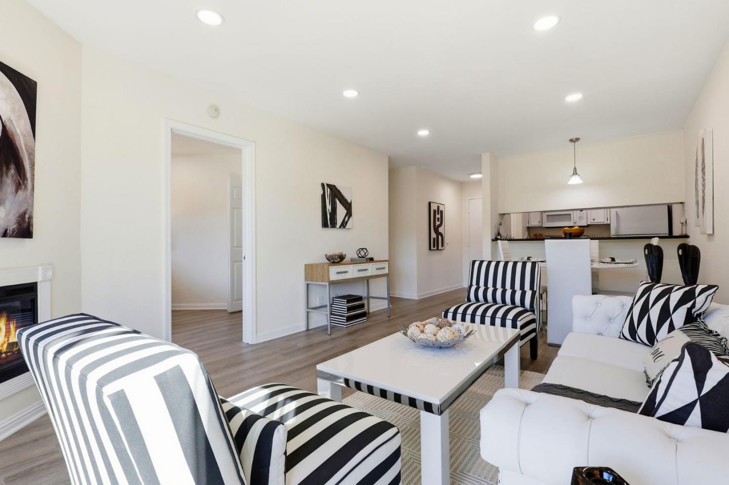 Detail Gallery Image 5 of 33 For 396 Imperial Way #208,  Daly City,  CA 94015 - 2 Beds | 1 Baths