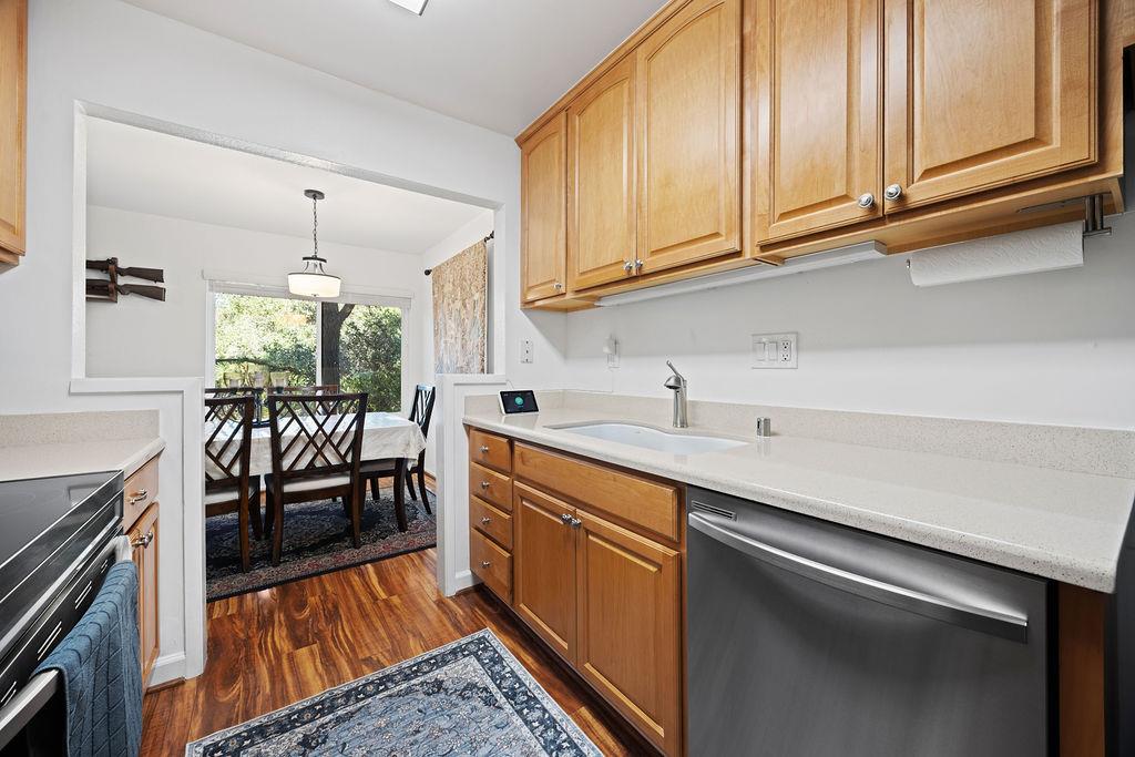 Detail Gallery Image 17 of 49 For 3350 La Mesa Dr #10,  San Carlos,  CA 94070 - 2 Beds | 2 Baths