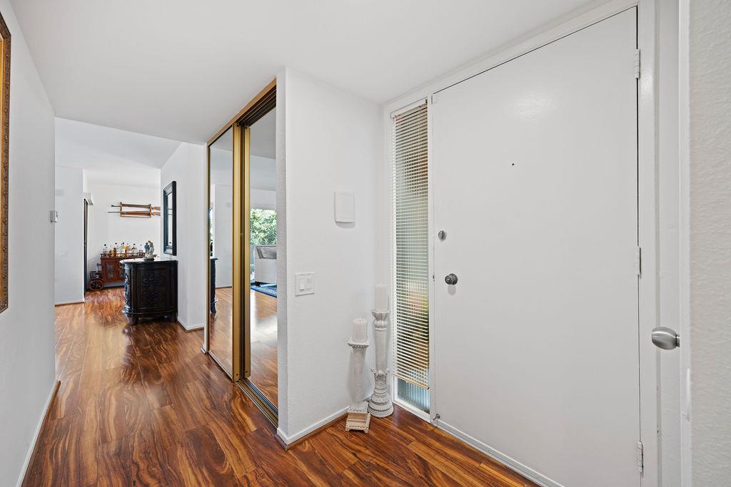 Detail Gallery Image 6 of 49 For 3350 La Mesa Dr #10,  San Carlos,  CA 94070 - 2 Beds | 2 Baths