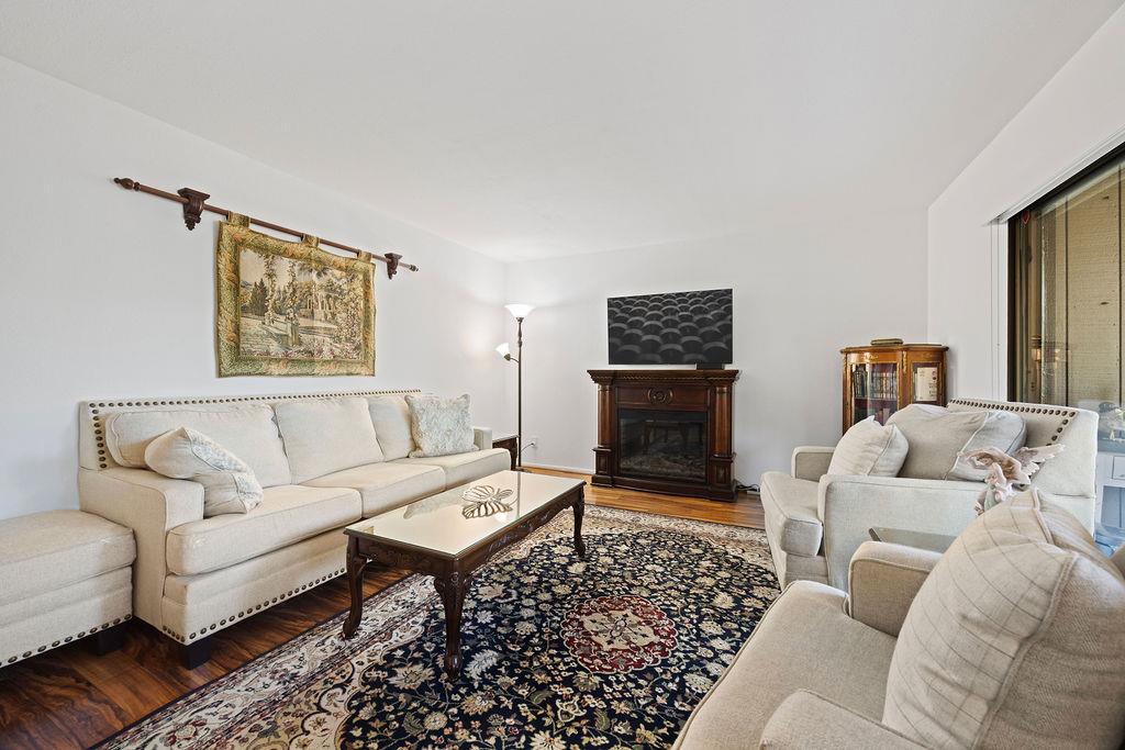 Detail Gallery Image 8 of 49 For 3350 La Mesa Dr #10,  San Carlos,  CA 94070 - 2 Beds | 2 Baths