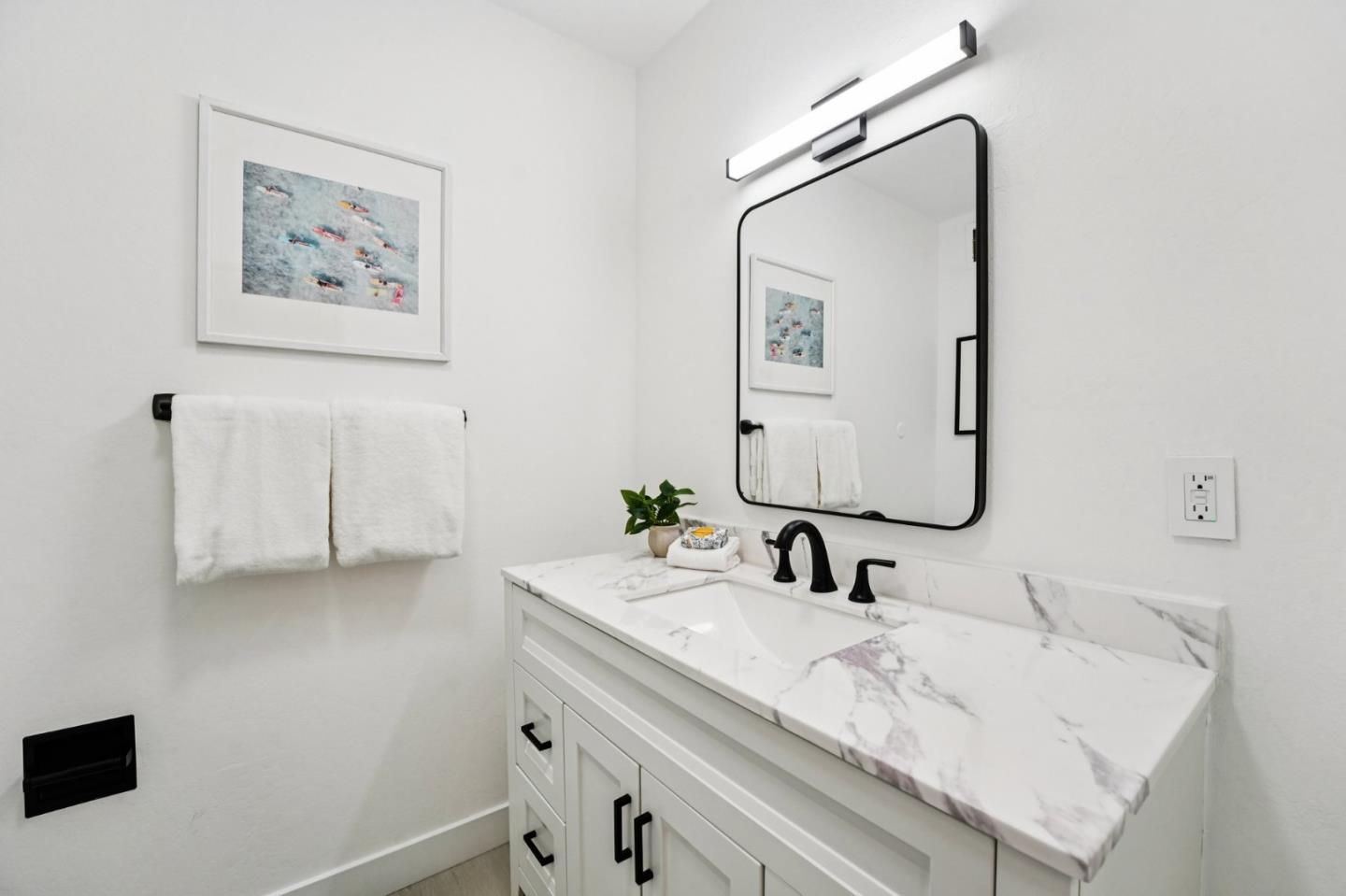 Detail Gallery Image 11 of 25 For 400 Davey Glen Rd #4826,  Belmont,  CA 94002 - 2 Beds | 2 Baths