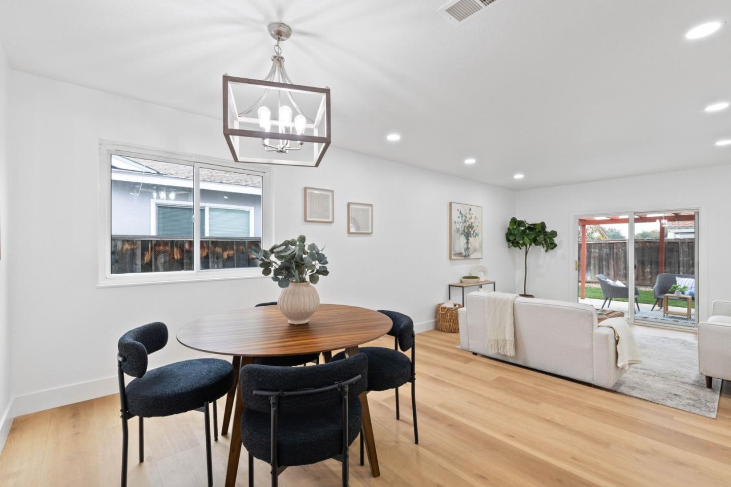 Detail Gallery Image 9 of 27 For 2271 Pumpherston Ct, San Jose,  CA 95148 - 3 Beds | 2 Baths