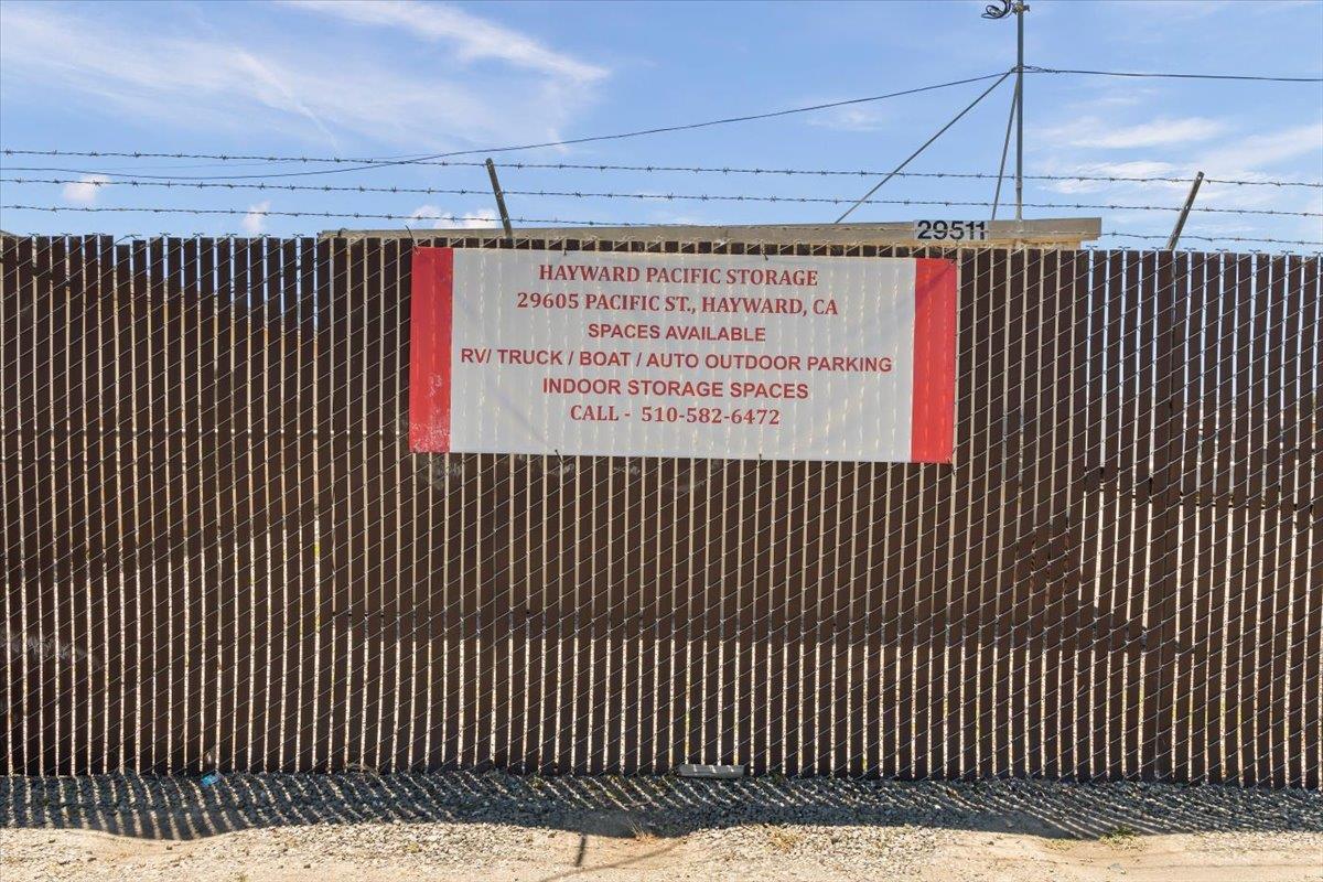 Detail Gallery Image 10 of 26 For 29605 Pacific St, Hayward,  CA 94544 - – Beds | – Baths