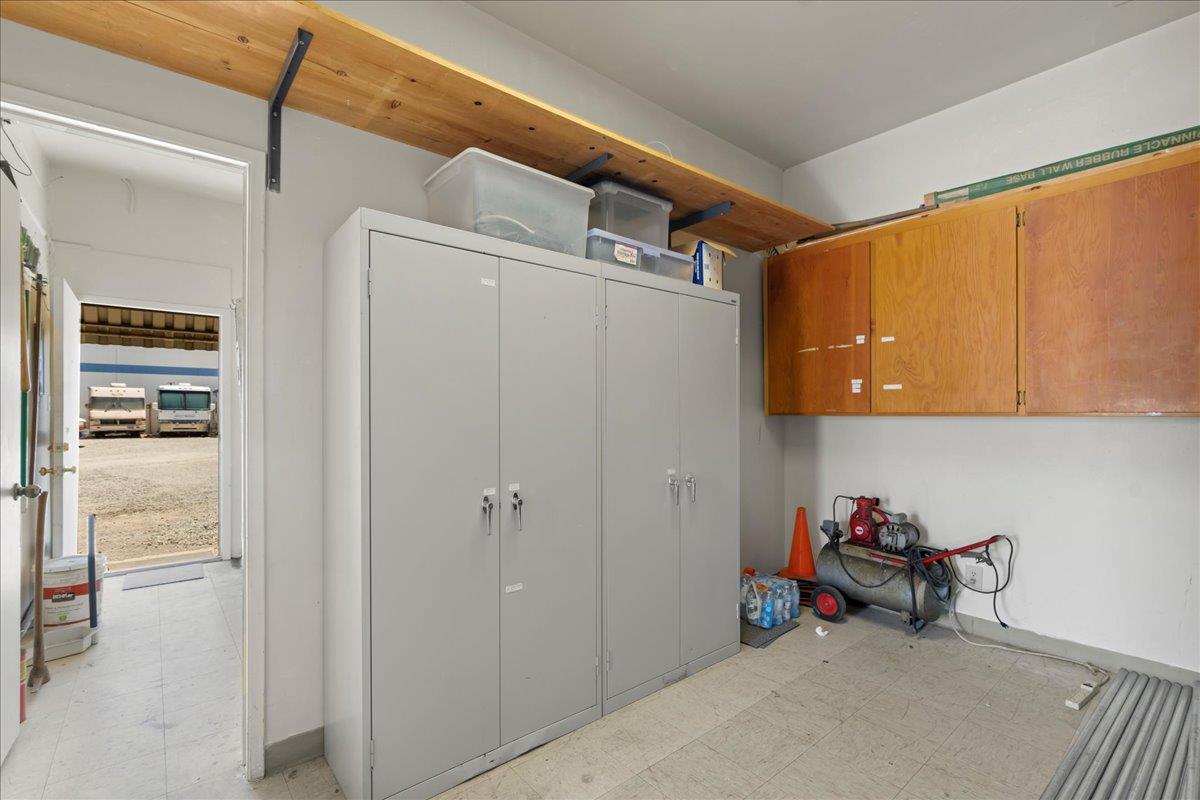 Detail Gallery Image 13 of 26 For 29605 Pacific St, Hayward,  CA 94544 - – Beds | – Baths