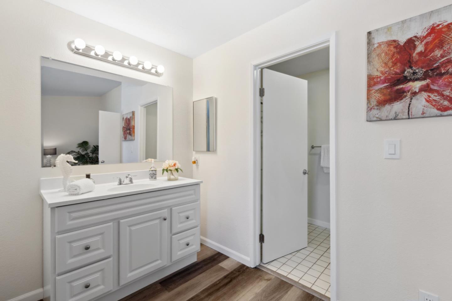 Detail Gallery Image 21 of 32 For 1291 Royal Crest Dr, San Jose,  CA 95131 - 4 Beds | 2/1 Baths