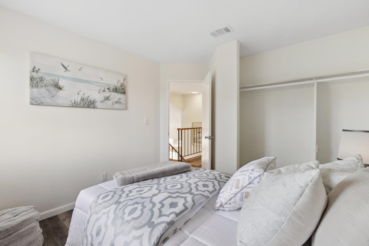 Detail Gallery Image 25 of 32 For 1291 Royal Crest Dr, San Jose,  CA 95131 - 4 Beds | 2/1 Baths