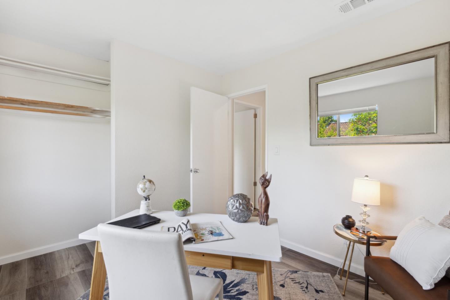 Detail Gallery Image 27 of 32 For 1291 Royal Crest Dr, San Jose,  CA 95131 - 4 Beds | 2/1 Baths