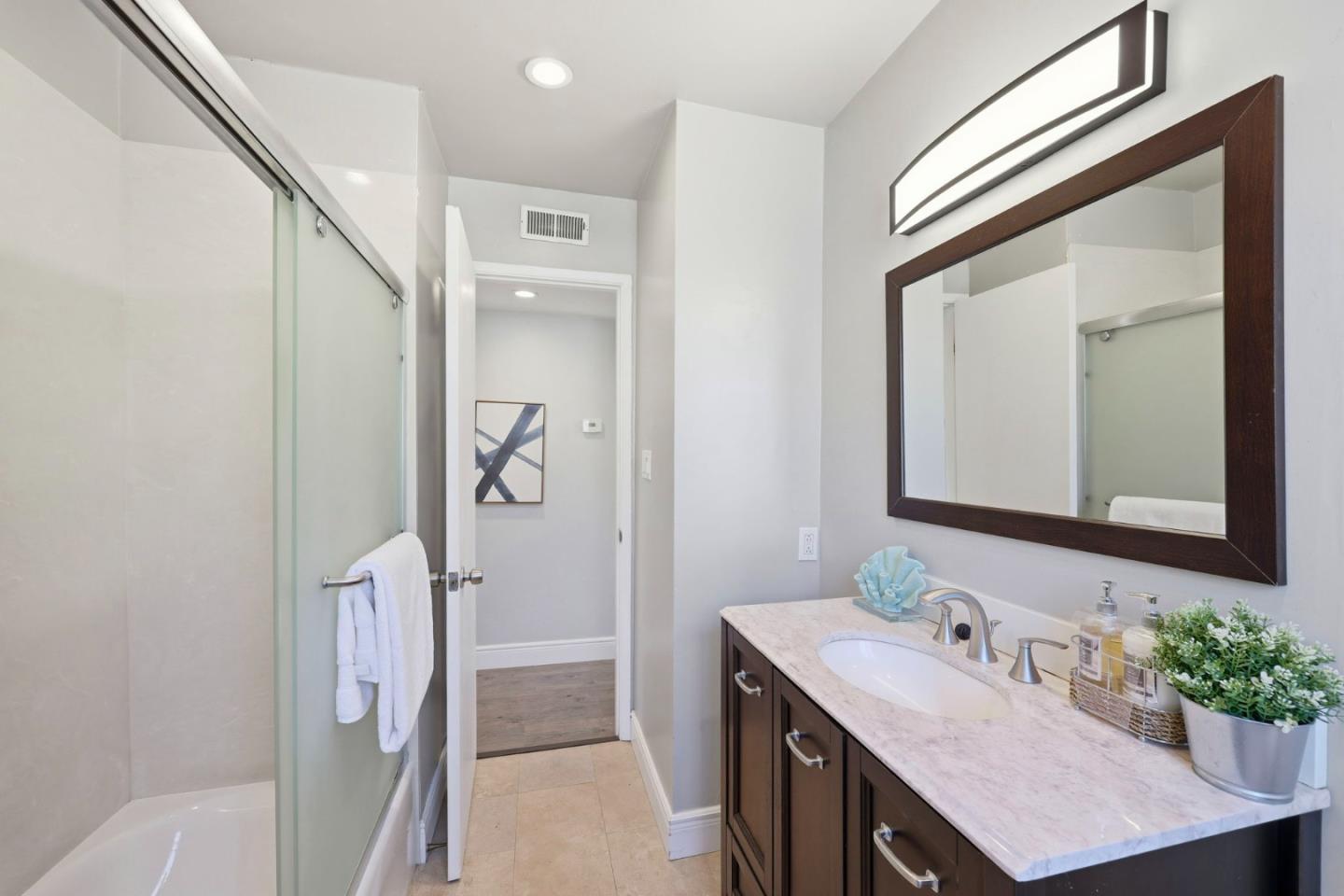 Detail Gallery Image 16 of 20 For 2351 Paloma Ct #8,  Pinole,  CA 94564 - 2 Beds | 1/1 Baths